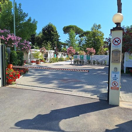 Camping Parco Vacanza Partaccia 2 Марина-ди-Масса Экстерьер фото